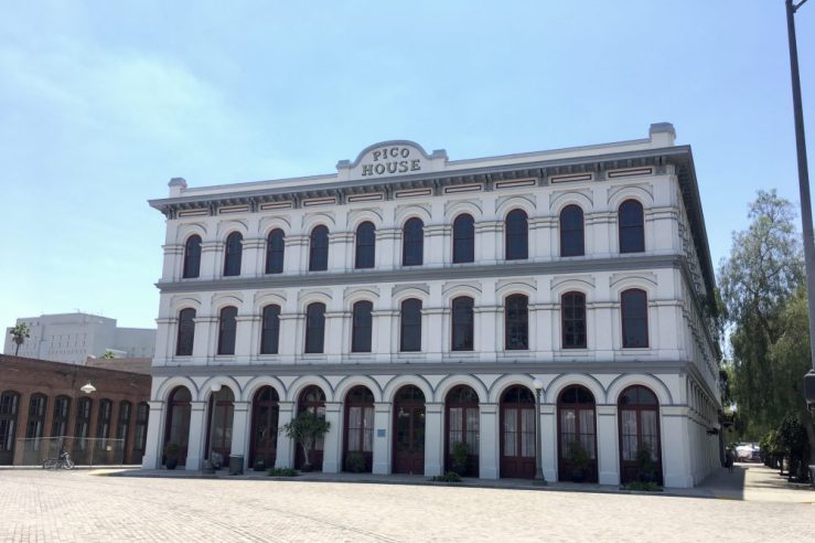Pico House, across from downtown Los Angeles' historic Olvera Street. Photo by da-AL.