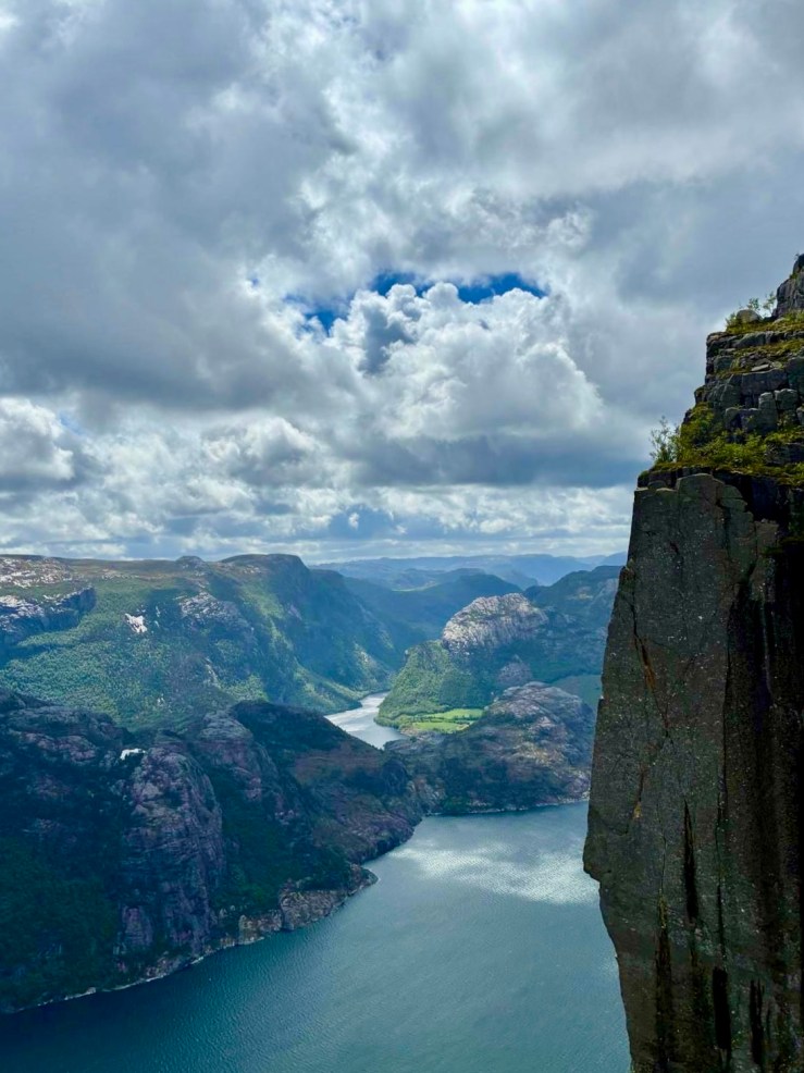 Dramatic angle from the top of Pulpit Rock.